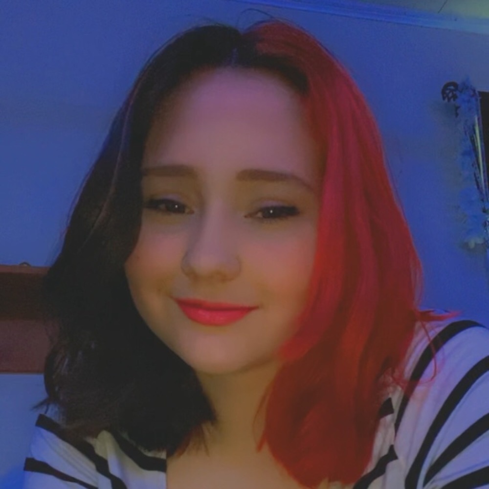 Meet your Posher, Chloe
